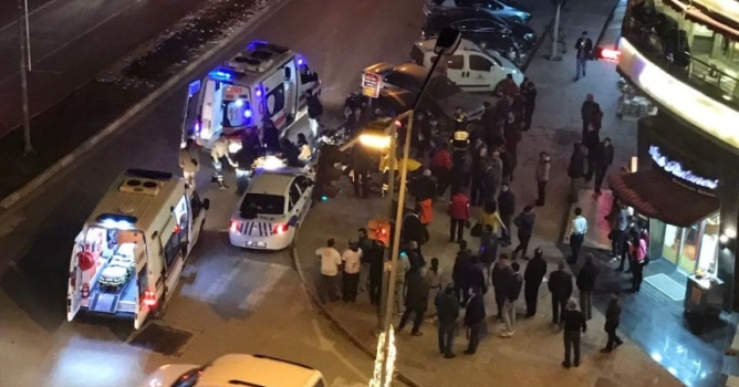 Yayaların arasına daldı: 4 yaralı 