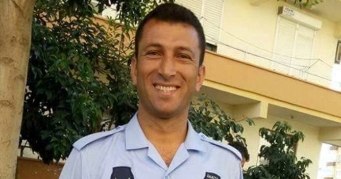 Zabıtaya bıçaklı saldırı