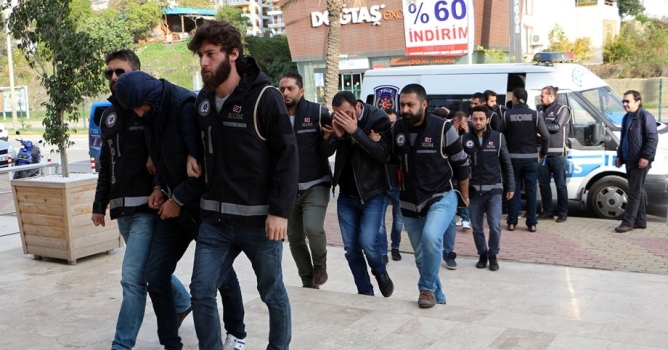 Zehir tacirleri kodeste